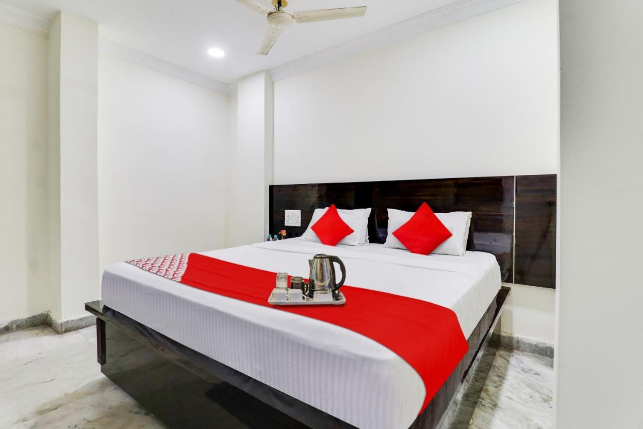 Oyo Dharani Grand Hotel Khammam Екстериор снимка