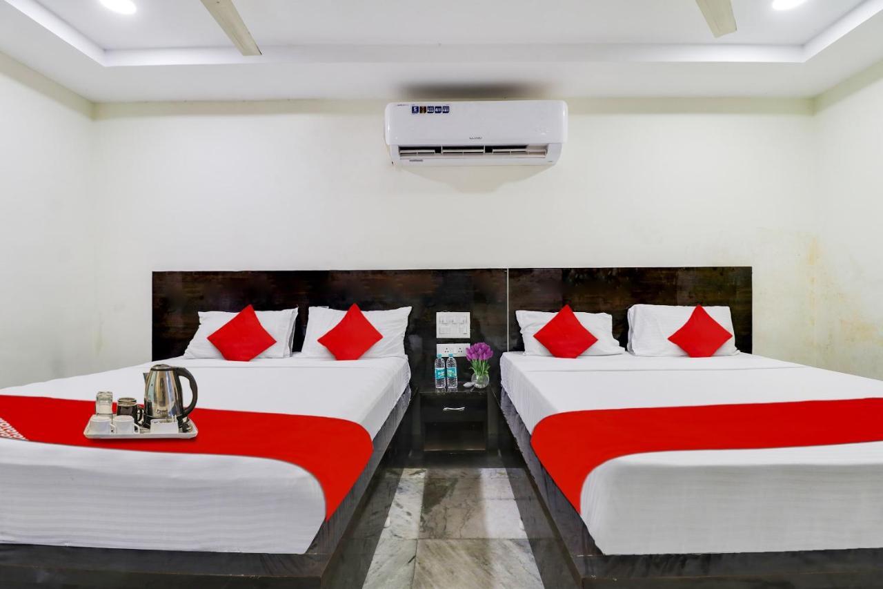 Oyo Dharani Grand Hotel Khammam Екстериор снимка