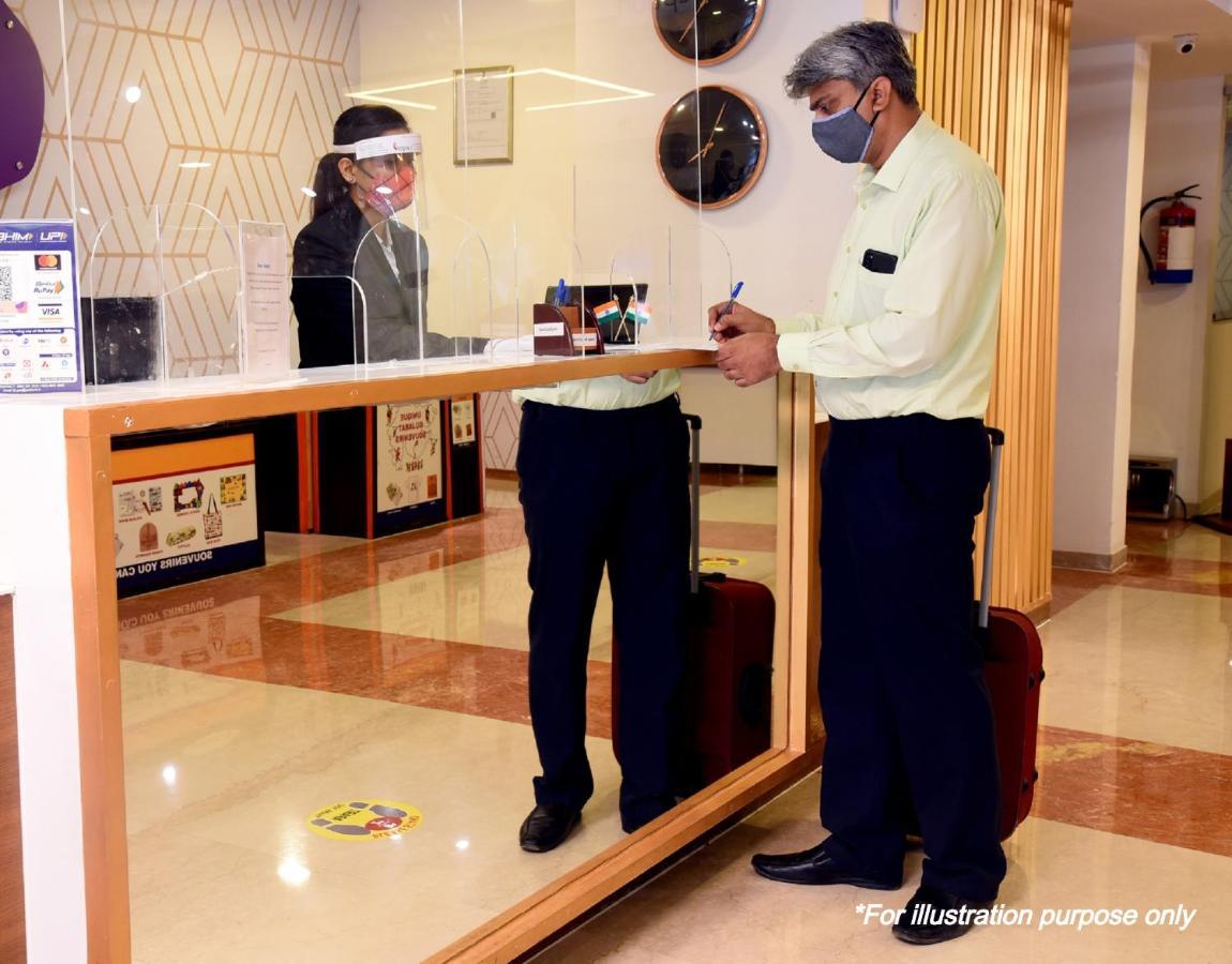 Oyo Dharani Grand Hotel Khammam Екстериор снимка