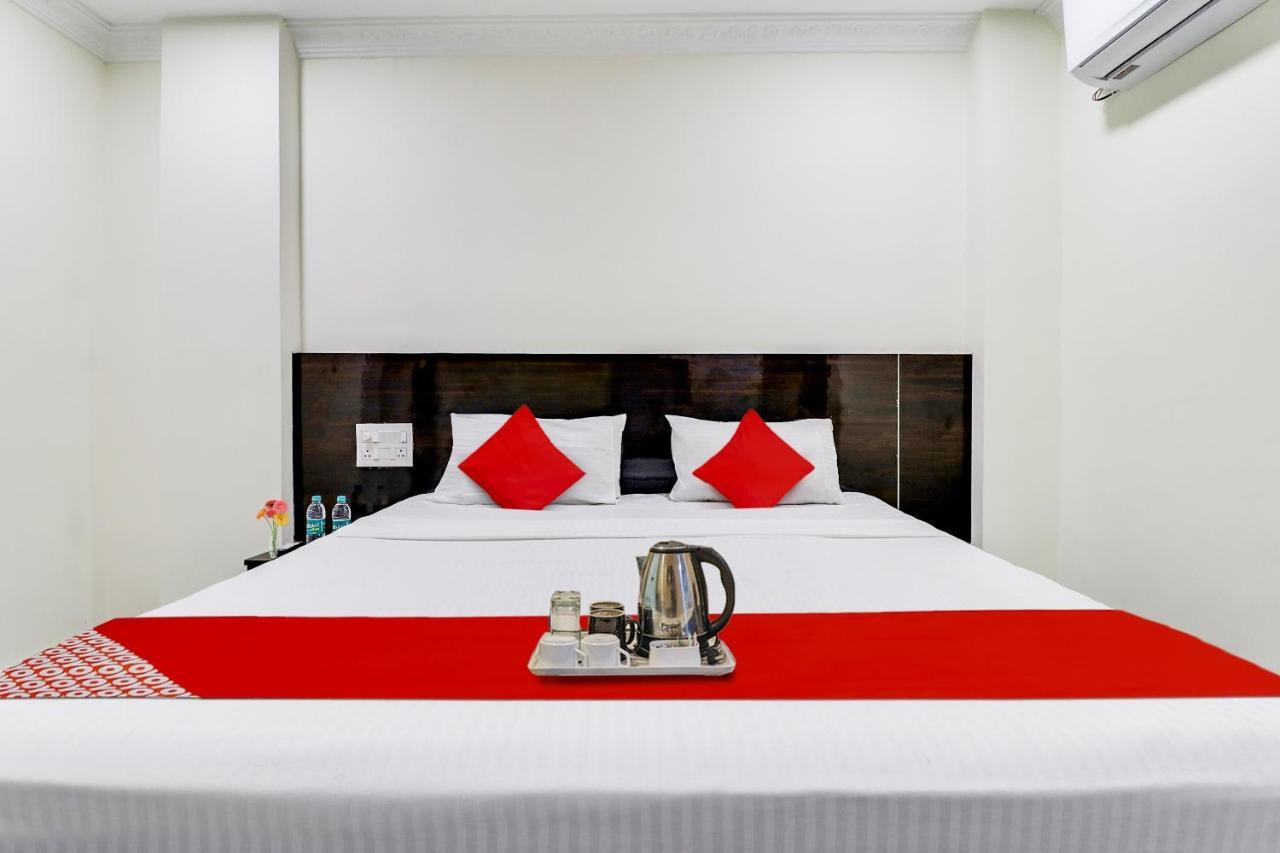 Oyo Dharani Grand Hotel Khammam Екстериор снимка